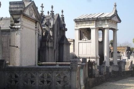 Necroturismo en el Cementerio de Loyasse, Lyon