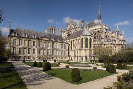 Palacio de Tau, en Reims, la gloria de los reyes