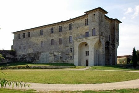 Chateau Lavardens, superviviente de la historia