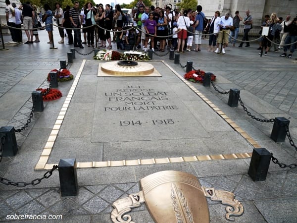 Tumba al Soldado Desconocido en París