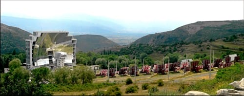 El horno solar de Odeillo, en los Pirineos Orientales El horno solar de Odeillo, en los Pirineos Orientales